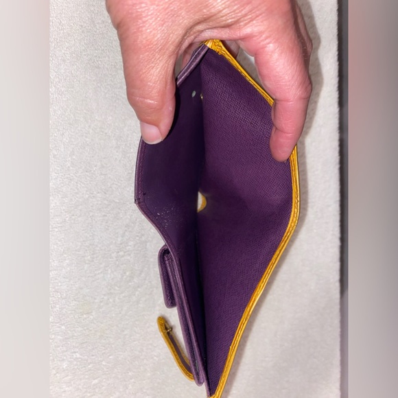 Authentic Louis Vuitton Yellow Epi Snap Wallet - Picture 6 of 13